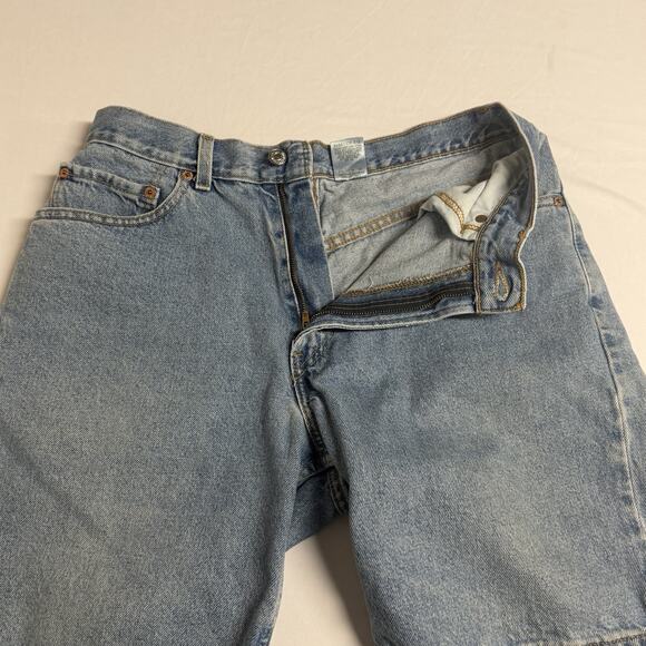 Vintage Levis 550 Shorts Men 34 Blue Light Wash Denim Relaxed Fit Jorts Jean Y2K - Picture 6 of 13